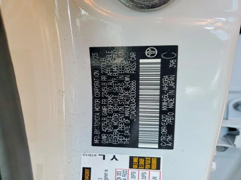 2024 TOYOTA PRIUS XLE  