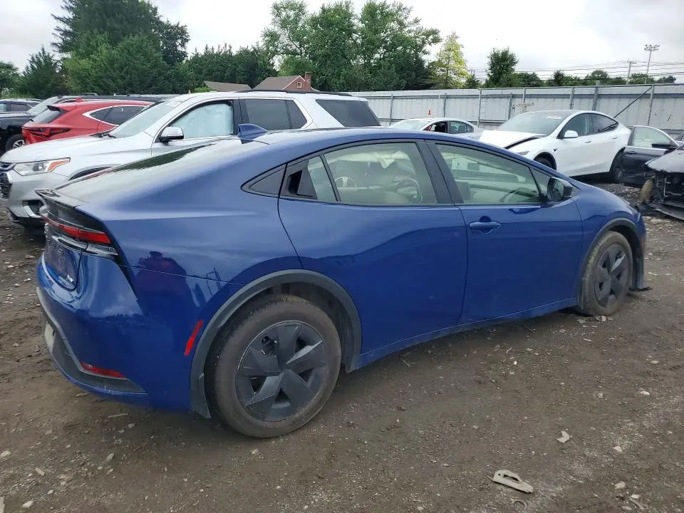 2025 TOYOTA PRIUS LE  