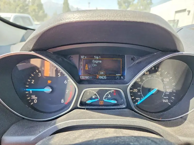 2017 FORD ESCAPE SE  