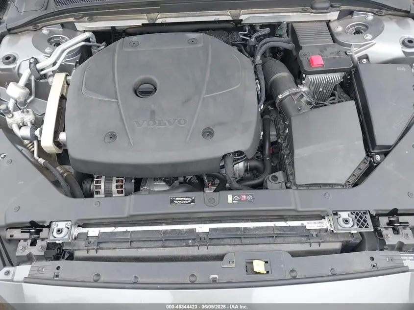 2020 VOLVO V60 CROSS COUNTRY T5