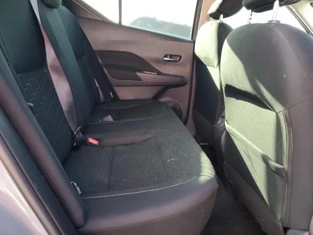 2021 NISSAN KICKS SV  