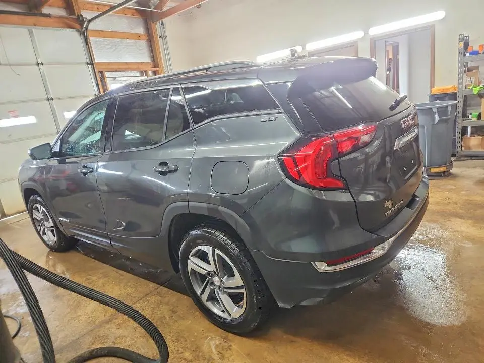 2021 GMC TERRAIN SLT  