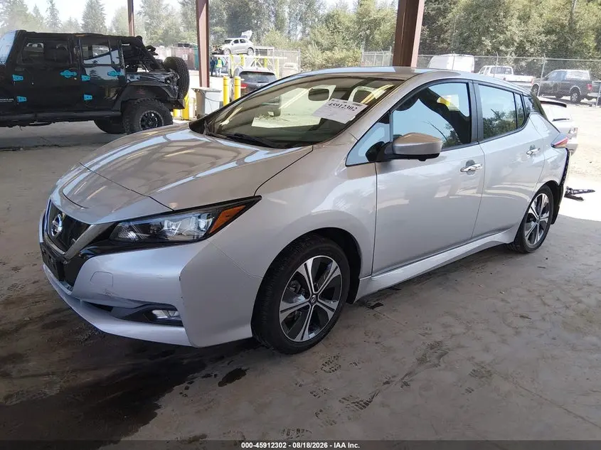 2021 NISSAN LEAF SV 40 KWH