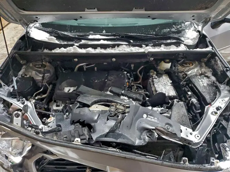 2021 TOYOTA RAV4 XLE  