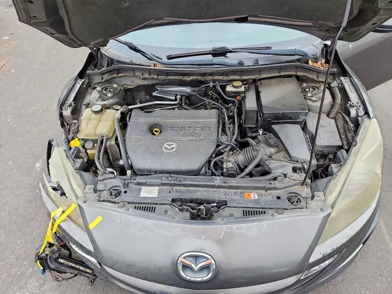 2011 MAZDA 3 S  