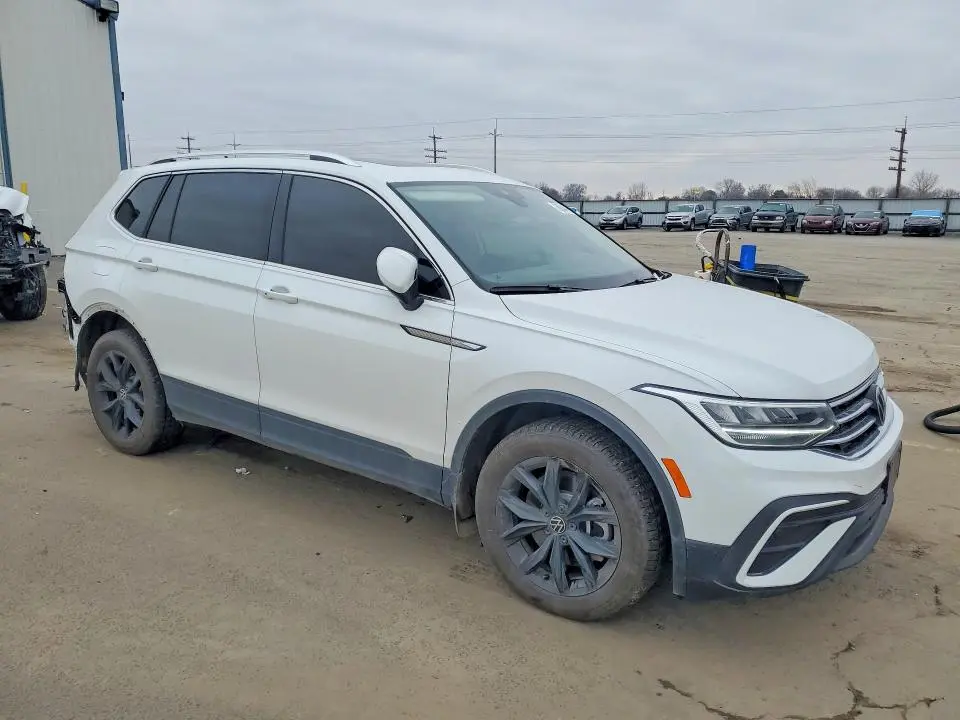 2024 VOLKSWAGEN TIGUAN SE  