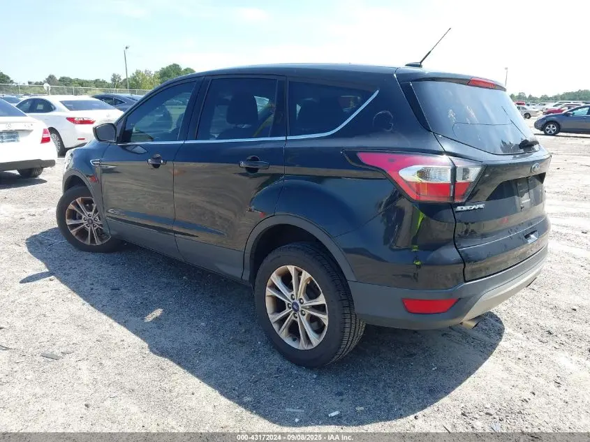 2017 FORD ESCAPE SE