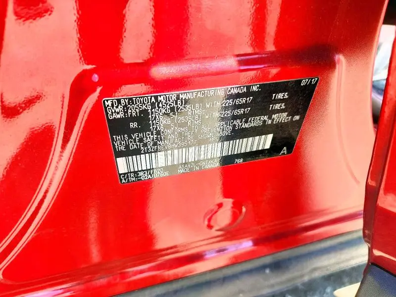 2017 TOYOTA RAV4 LE  