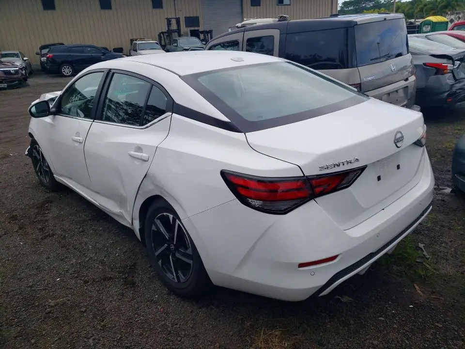 2025 NISSAN SENTRA SV  