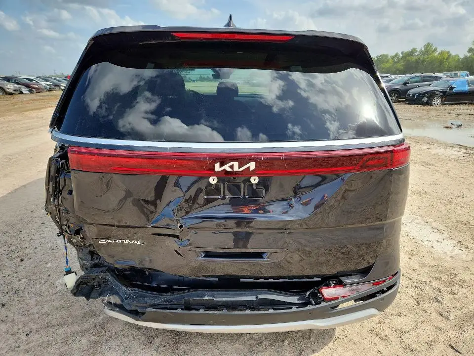 2024 KIA CARNIVAL LX  