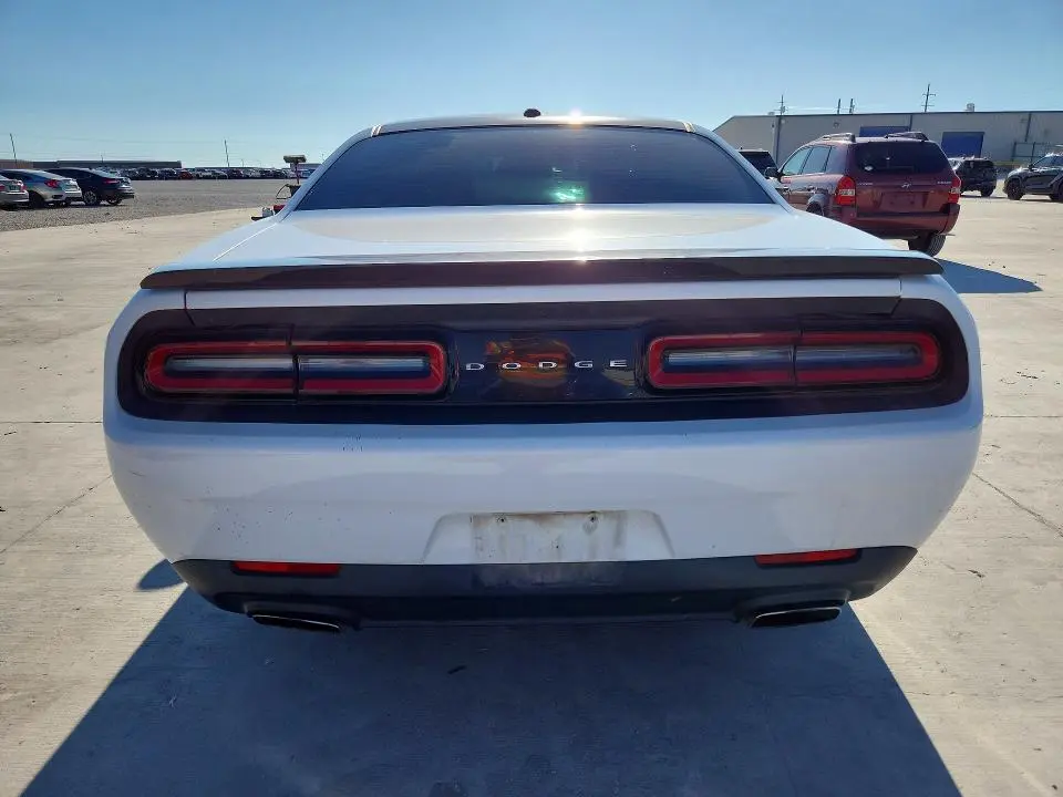 2015 DODGE CHALLENGER SXT  