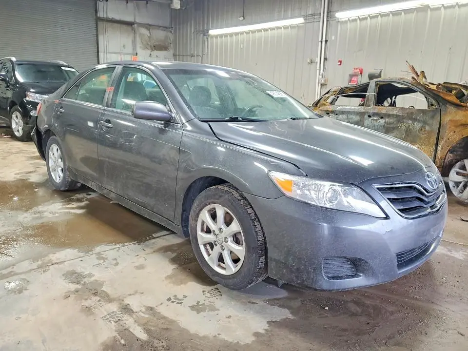 2011 TOYOTA CAMRY LE  