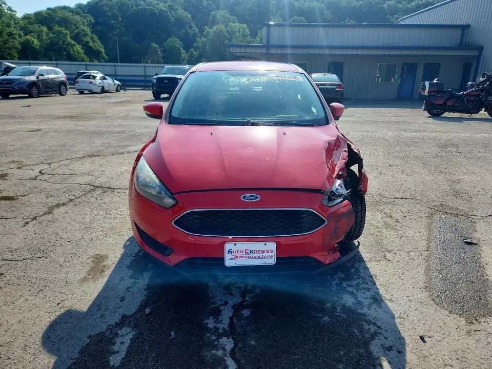 2017 FORD FOCUS SE  