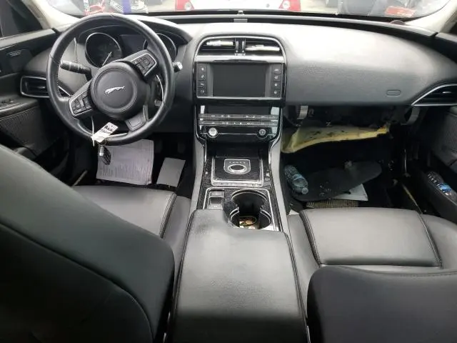 2017 JAGUAR XE PREMIUM  