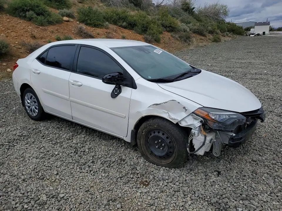 2017 TOYOTA COROLLA LE  