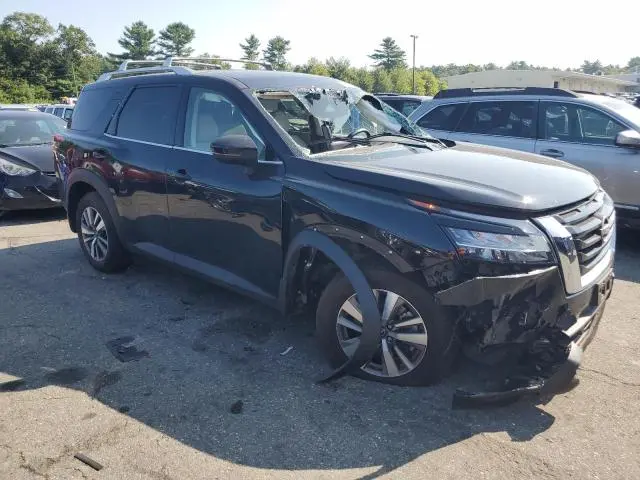 2024 NISSAN PATHFINDER SL  