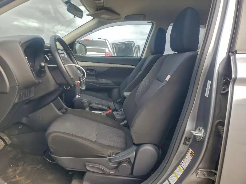 2014 MITSUBISHI OUTLANDER SE  