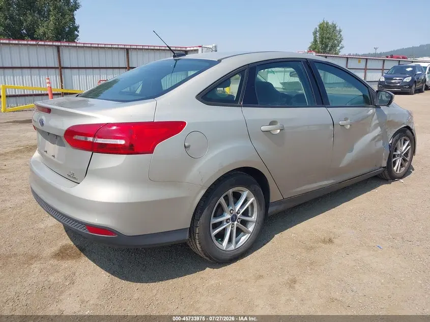2015 FORD FOCUS SE