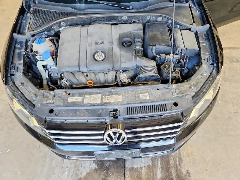2012 VOLKSWAGEN PASSAT SE  