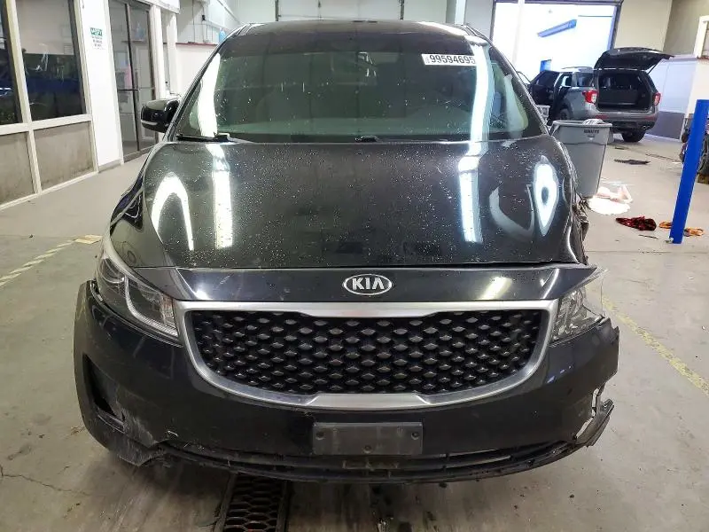 2015 KIA SEDONA L  