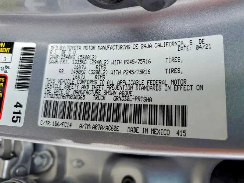 2021 TOYOTA TACOMA SR5 V6  