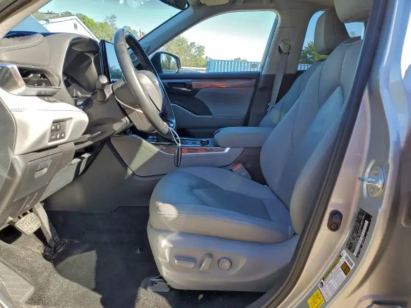 2020 TOYOTA HIGHLANDER LIMITED  