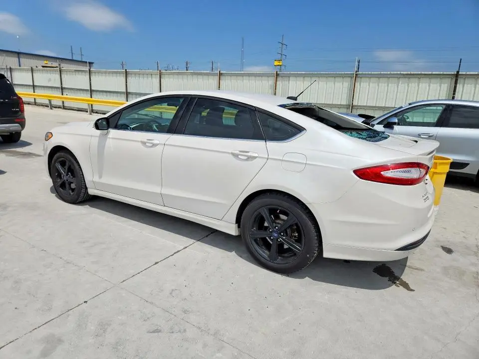 2016 FORD FUSION SE  