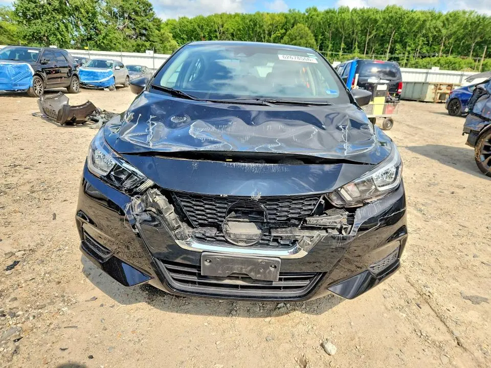 2022 NISSAN VERSA S  