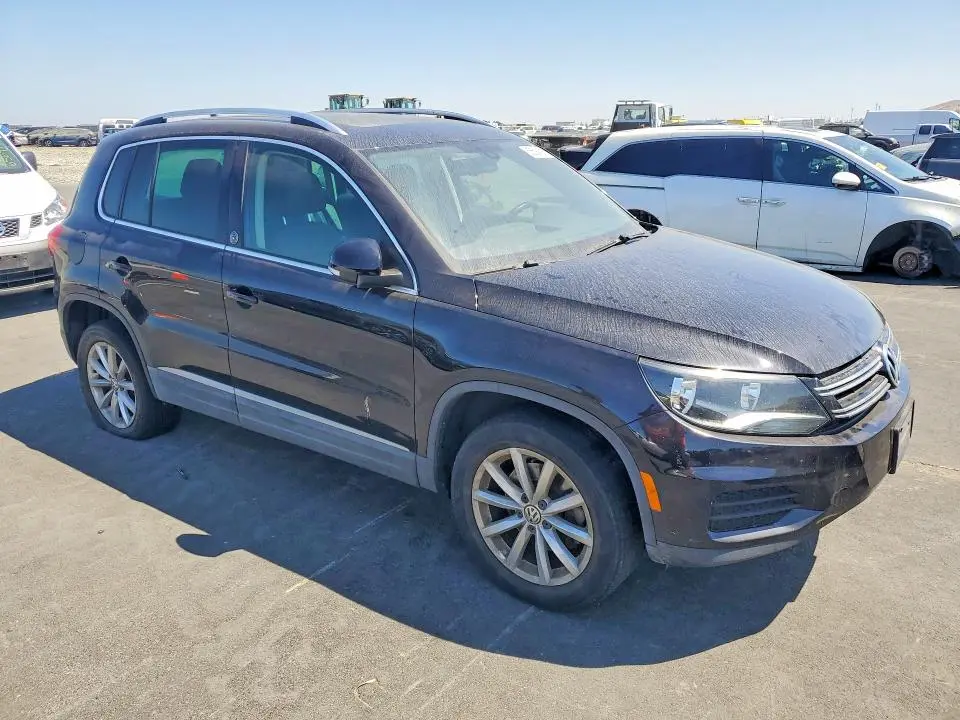 2017 VOLKSWAGEN TIGUAN WOLFSBURG  
