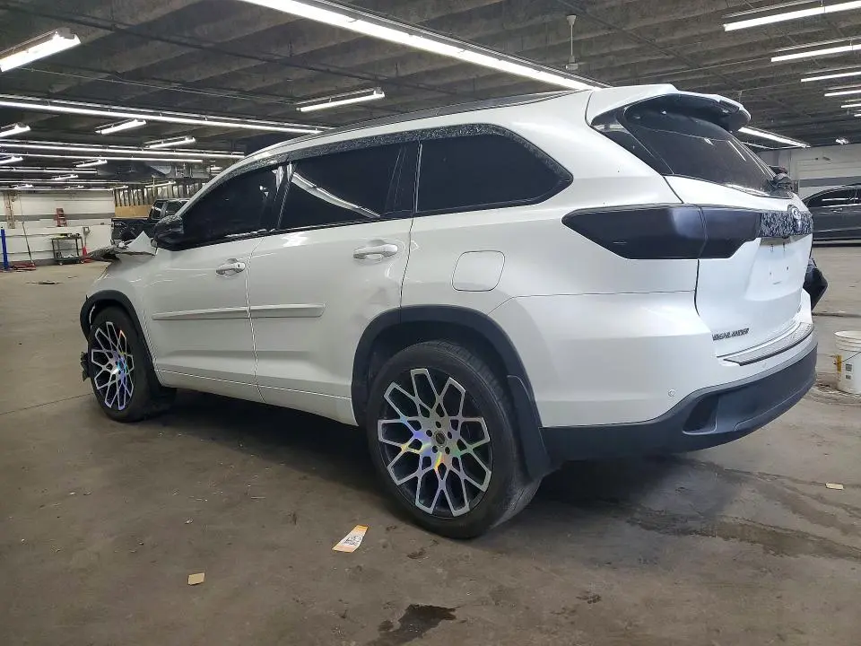 2016 TOYOTA HIGHLANDER LIMITED  