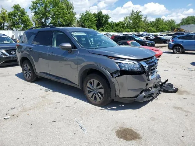 2024 NISSAN PATHFINDER SV  