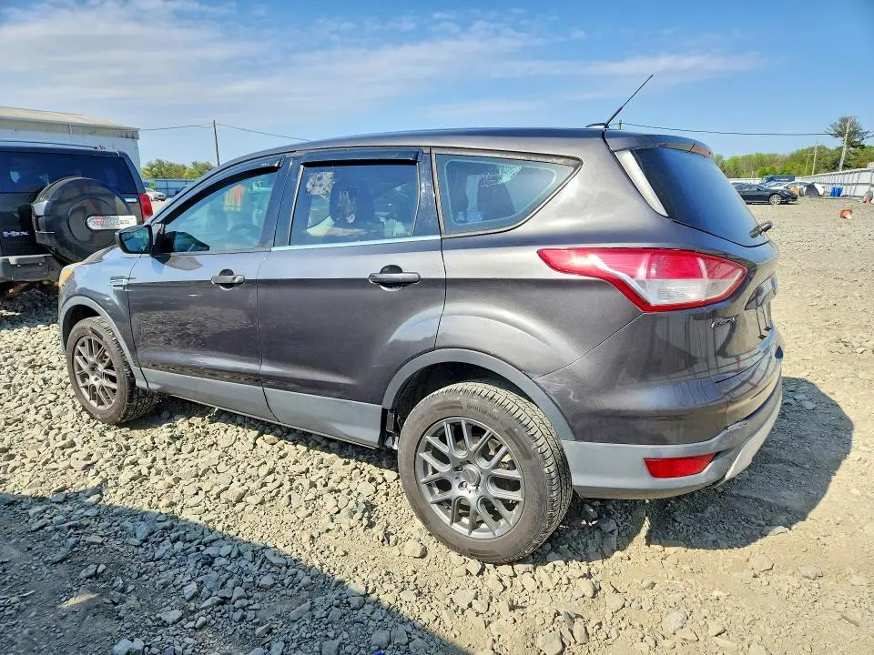 2016 FORD ESCAPE S  