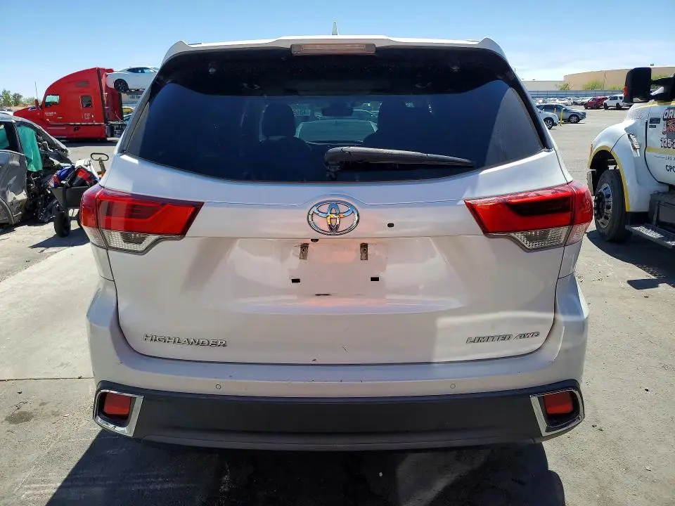 2018 TOYOTA HIGHLANDER LIMITED PLATINUM  