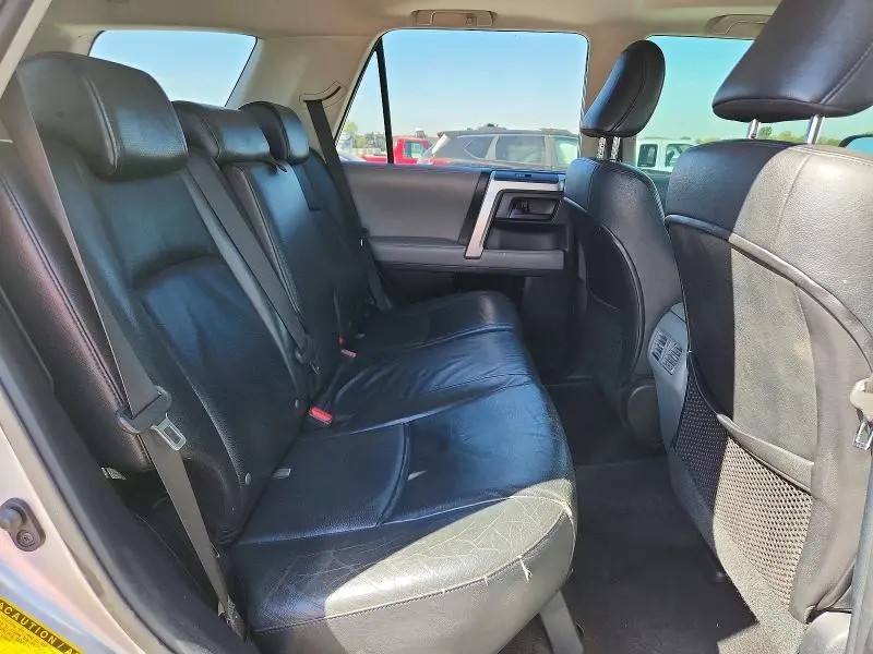 2010 TOYOTA 4RUNNER SR5  