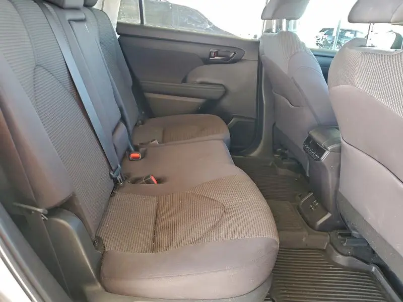 2024 TOYOTA HIGHLANDER HYBRID XLE  