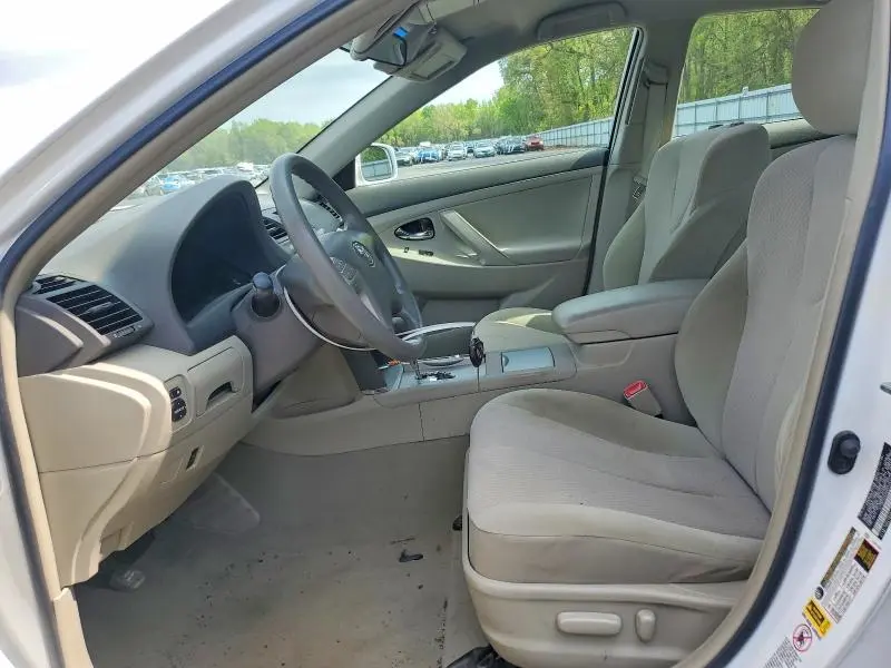 2011 TOYOTA CAMRY LE  