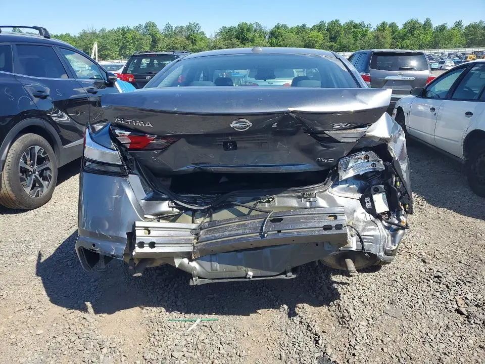 2022 NISSAN ALTIMA SV  