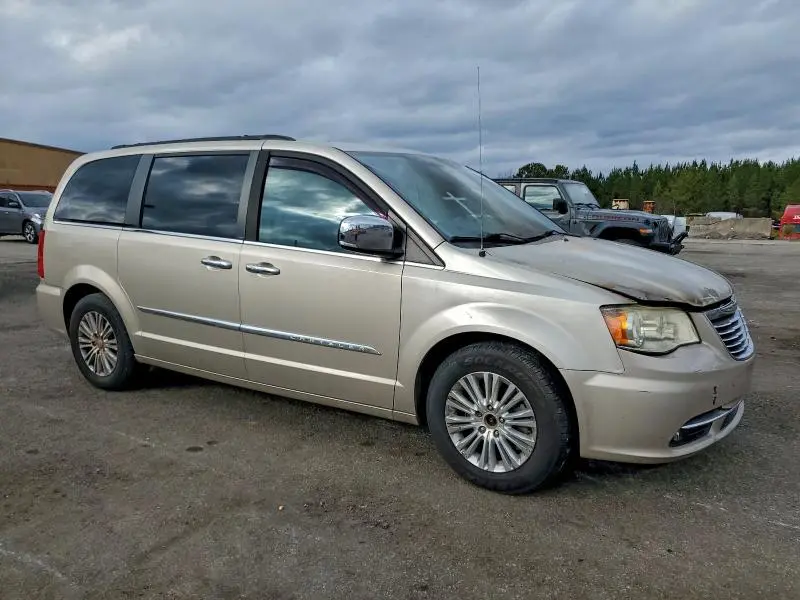 2013 CHRYSLER TOWN & COUNTRY TOURING L  