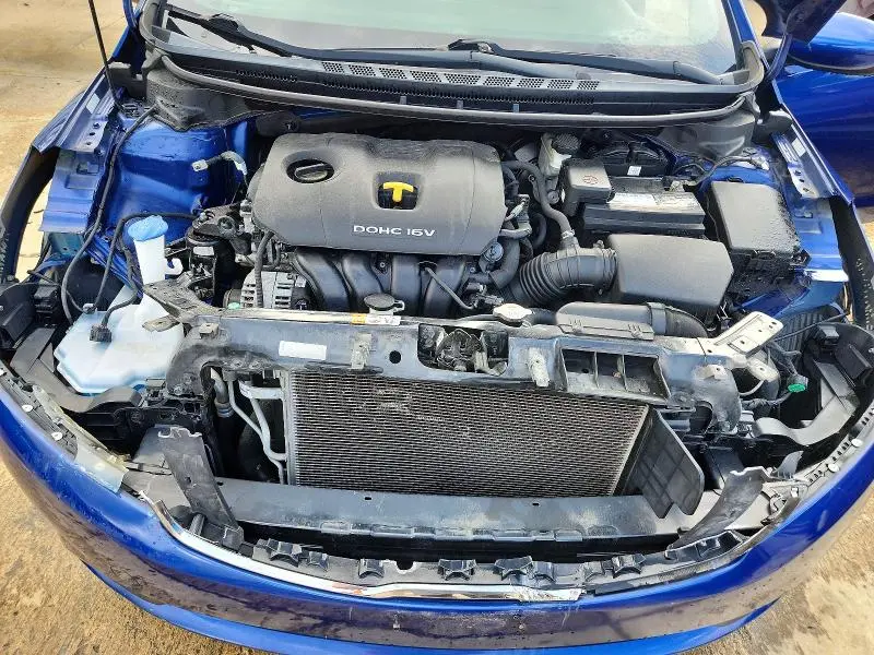 2017 KIA FORTE LX  