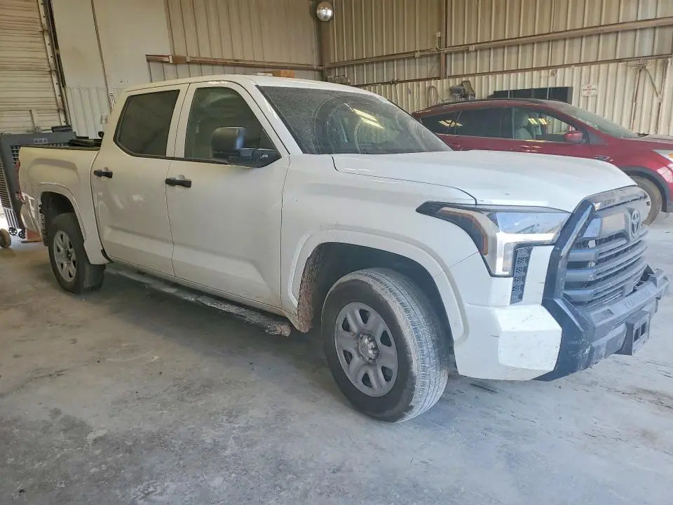 2026 TOYOTA TUNDRA SR  