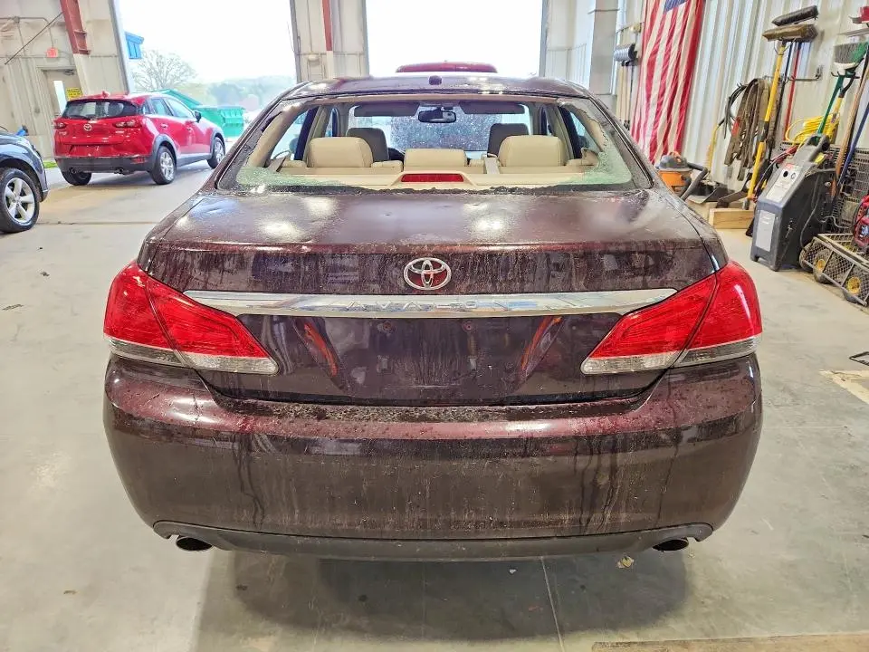 2011 TOYOTA AVALON LIMITED  