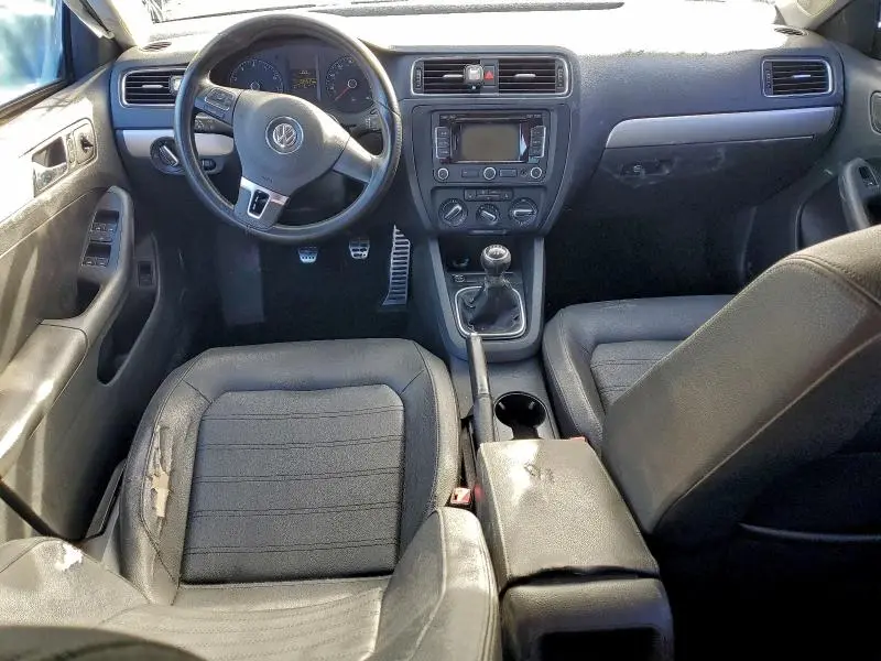 2011 VOLKSWAGEN JETTA SEL  