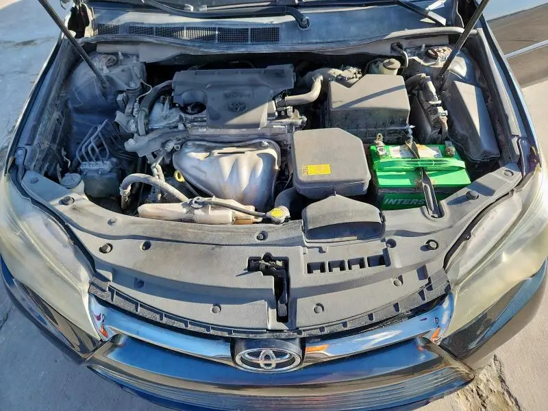 2015 TOYOTA CAMRY LE  