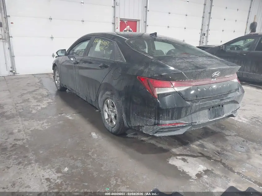 2023 HYUNDAI ELANTRA SE