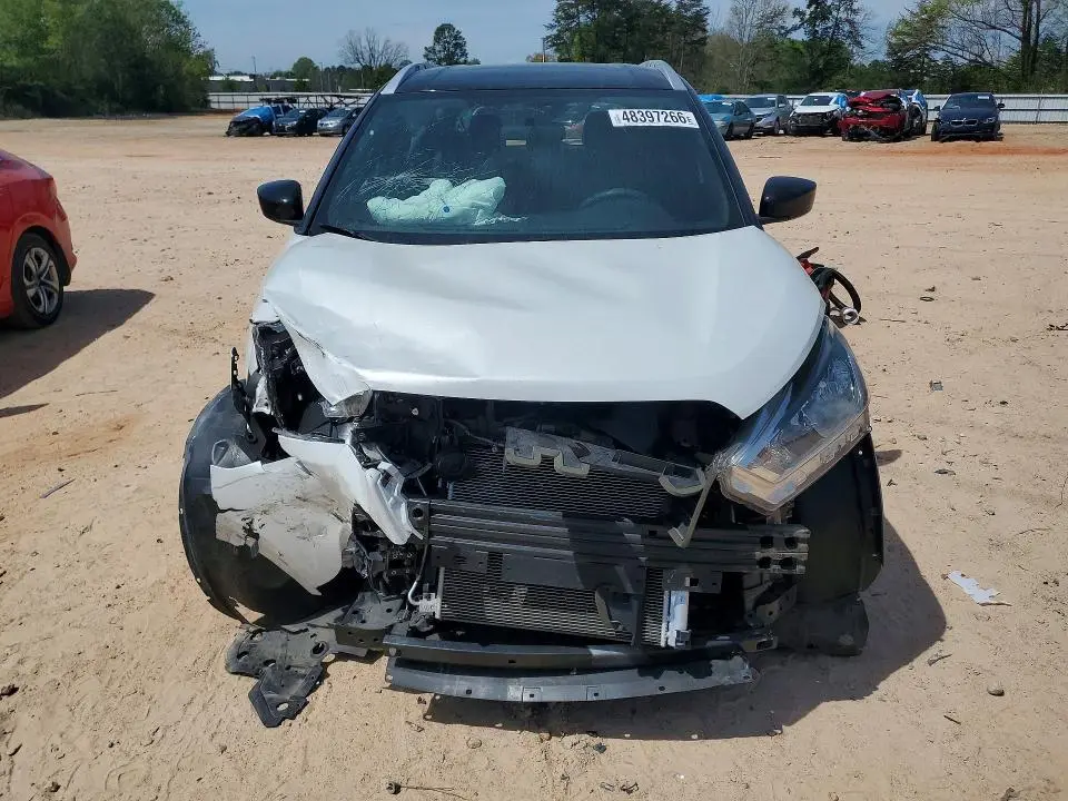 2019 NISSAN KICKS SV  