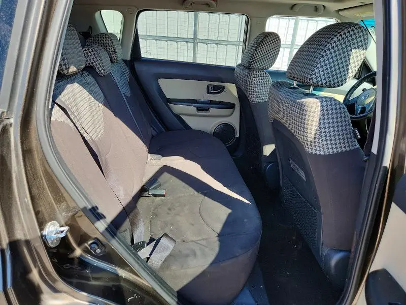 2010 KIA SOUL +  