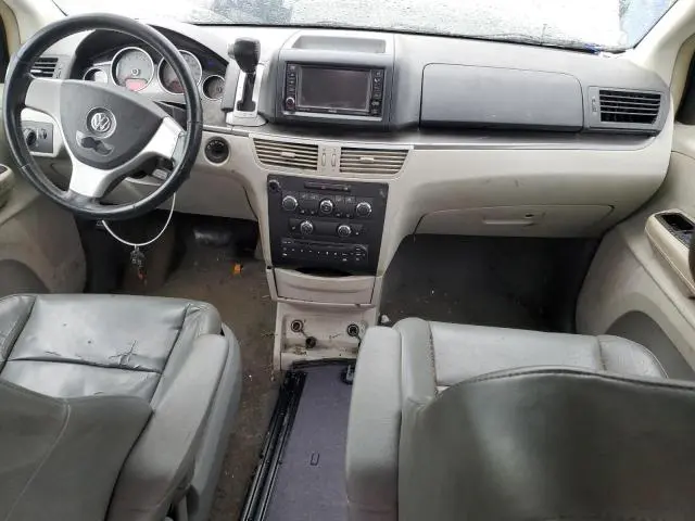 2010 VOLKSWAGEN ROUTAN SE  