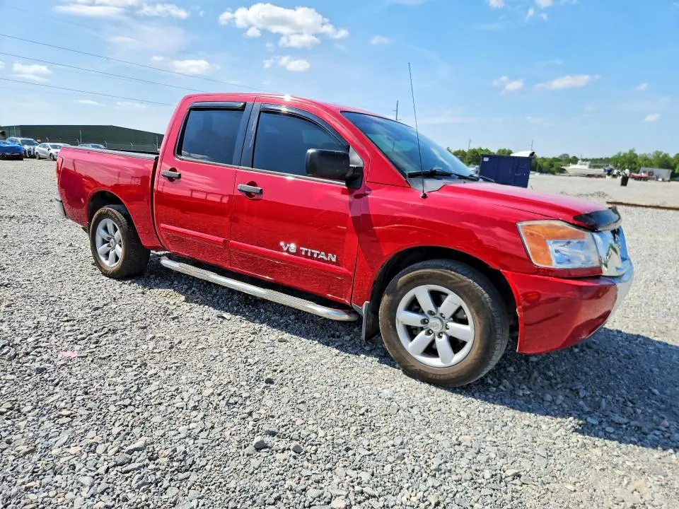 2011 NISSAN TITAN SV  