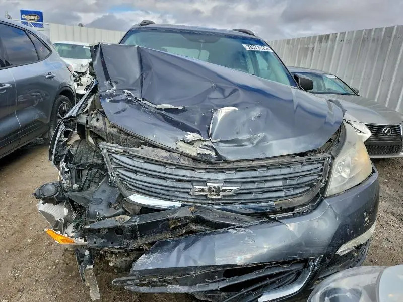 2013 CHEVROLET TRAVERSE LS  