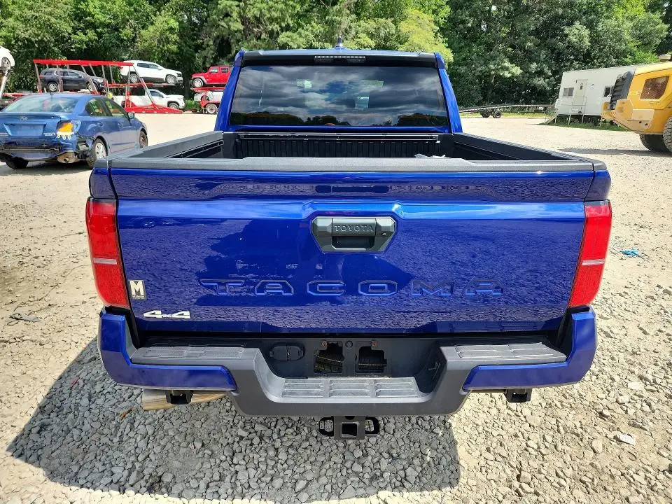2025 TOYOTA TACOMA SR5  